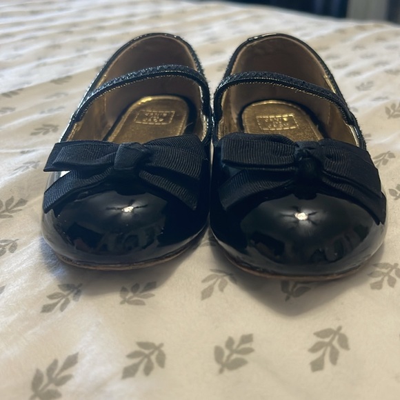 Beautiful shoes girl - Picture 9 of 10